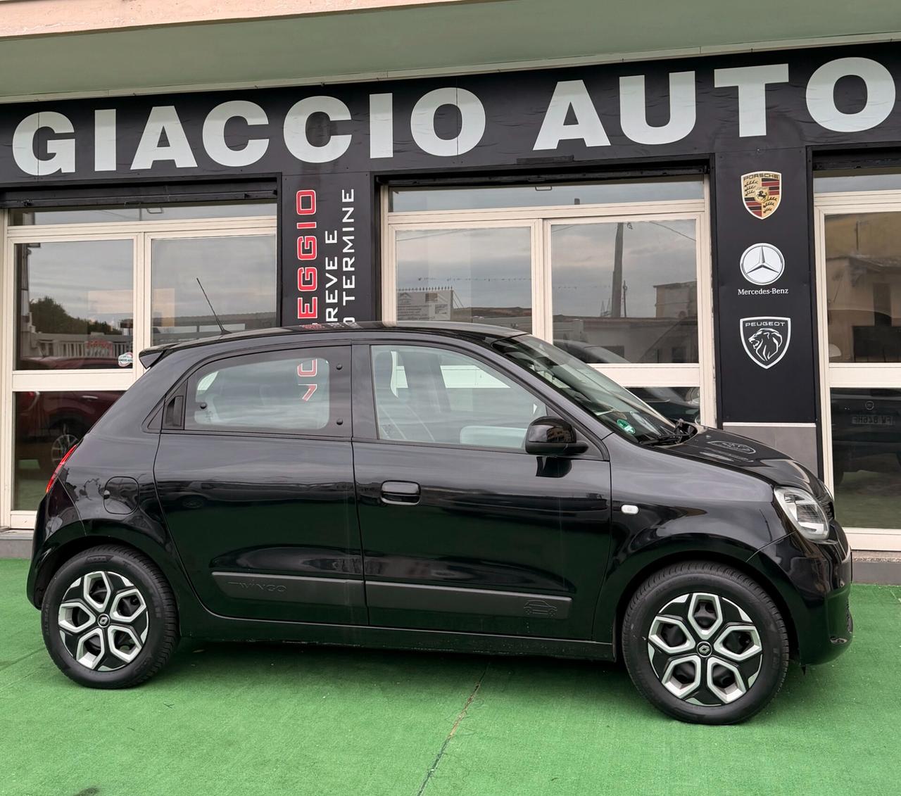 Renault Twingo anno 2019 benzina 1000