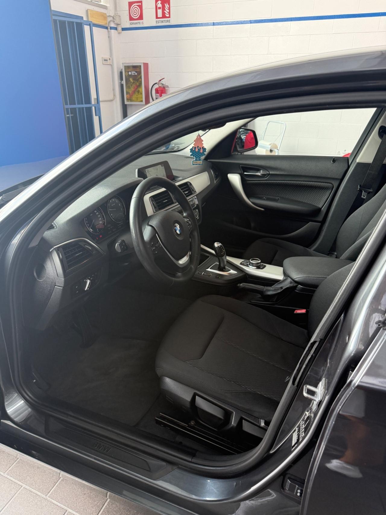 Bmw 118i 5p. Advantage 136cv