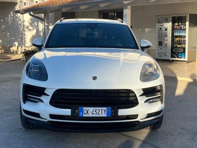 PORSCHE Macan 2.0