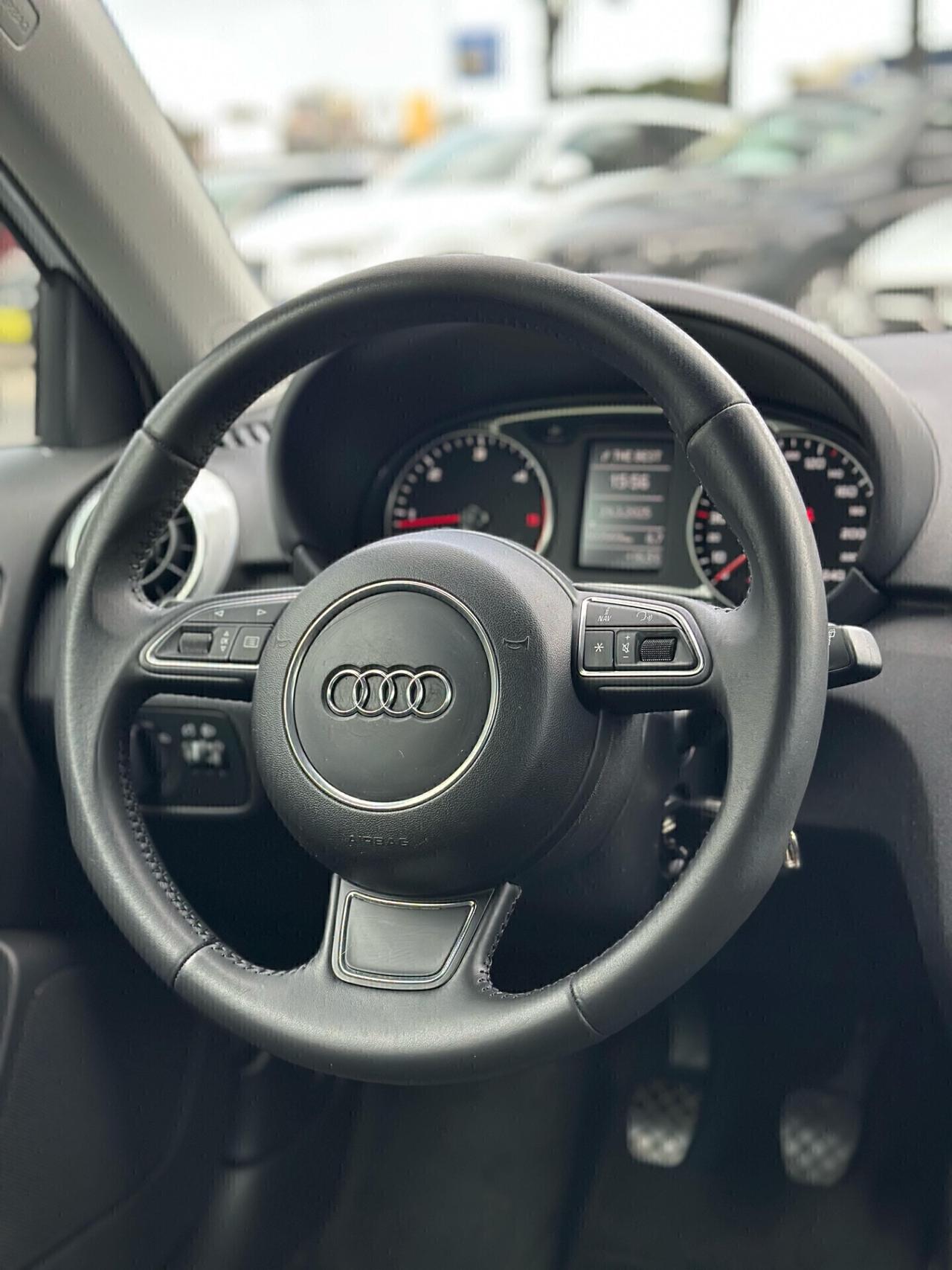 Audi A1 1.6 TDI 90CV S-LINE