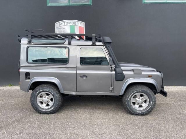 Land Rover Defender Defender 90 2.4 td 6 posti