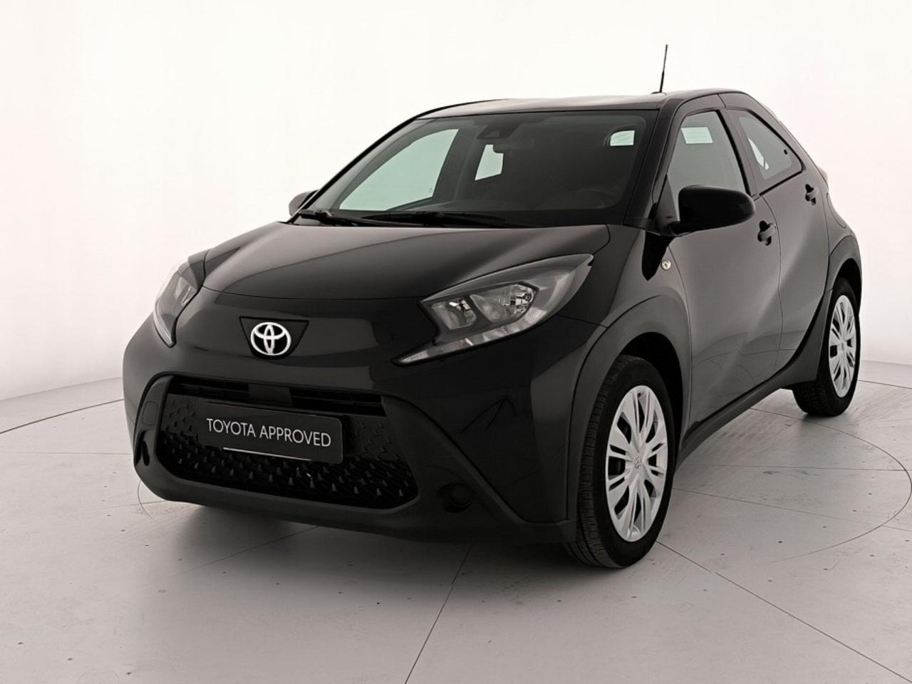 Toyota Aygo x 1.0 active 72cv