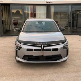 Lancia Ypsilon Hybrid e-DCT – Edizione Limitata Cassina