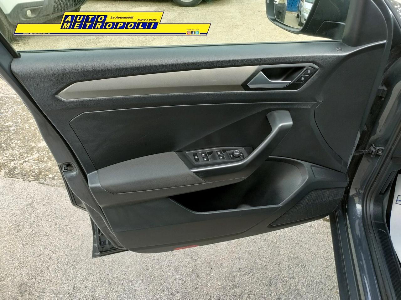 Volkswagen T-Roc 1.6 116cv TDI SCR Business