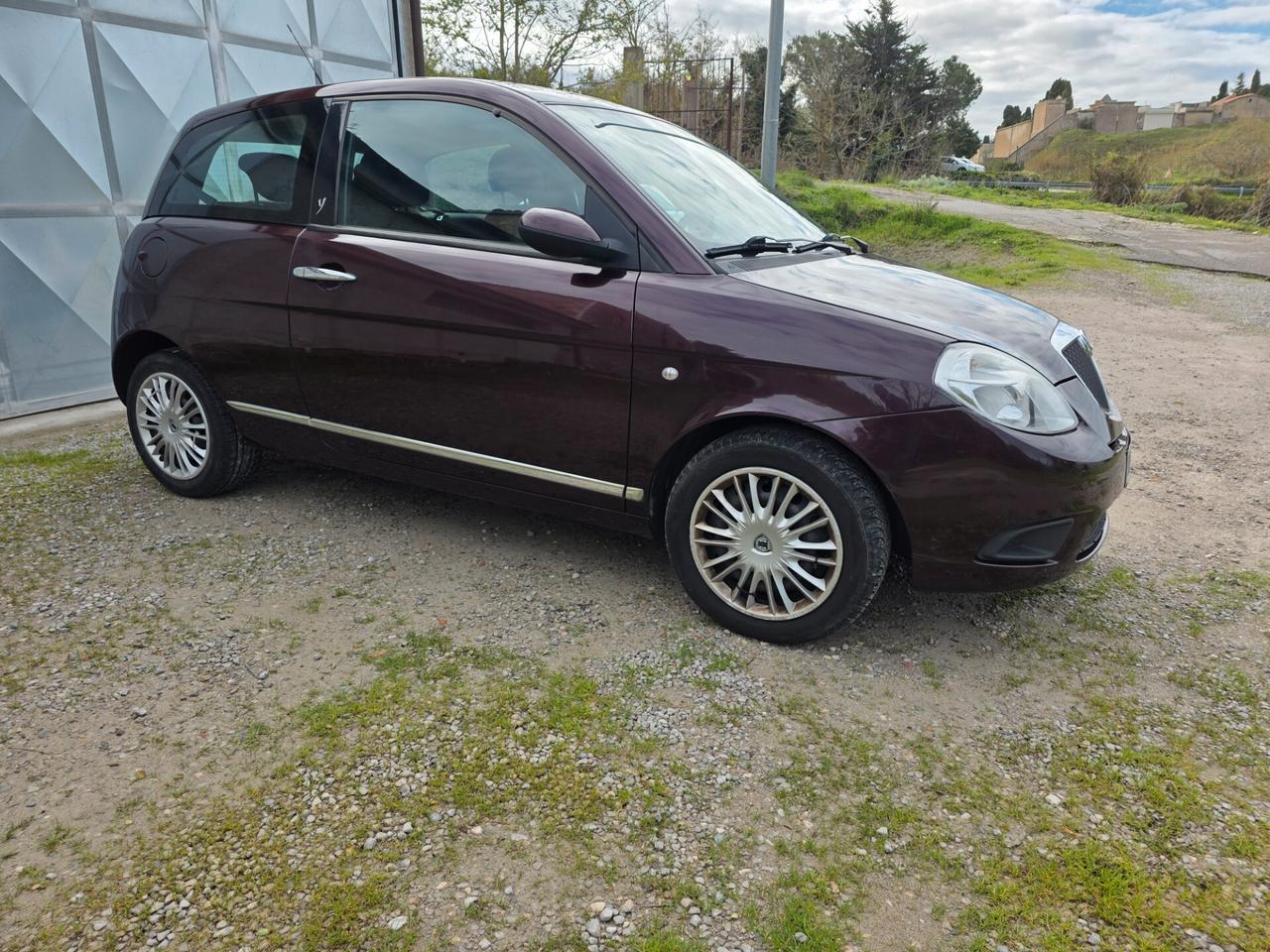 Lancia Ypsilon 1.2 Platino