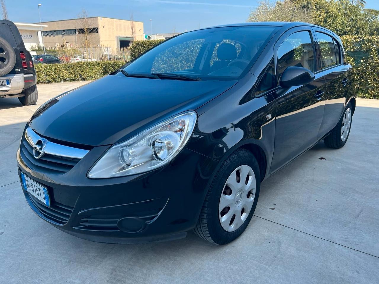 Opel Corsa 1.4 16V 5 porte Cosmo