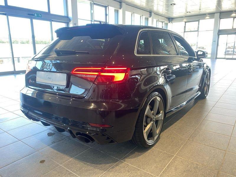 Audi A3 RS 3 SportBack TFSI quattro