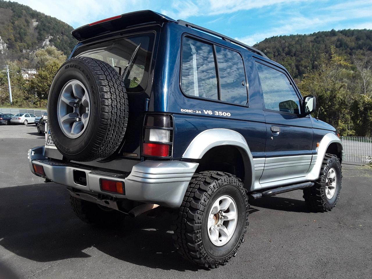 Mitsubishi Pajero 3.5i V6 24V cat MT SS GLS Exec.