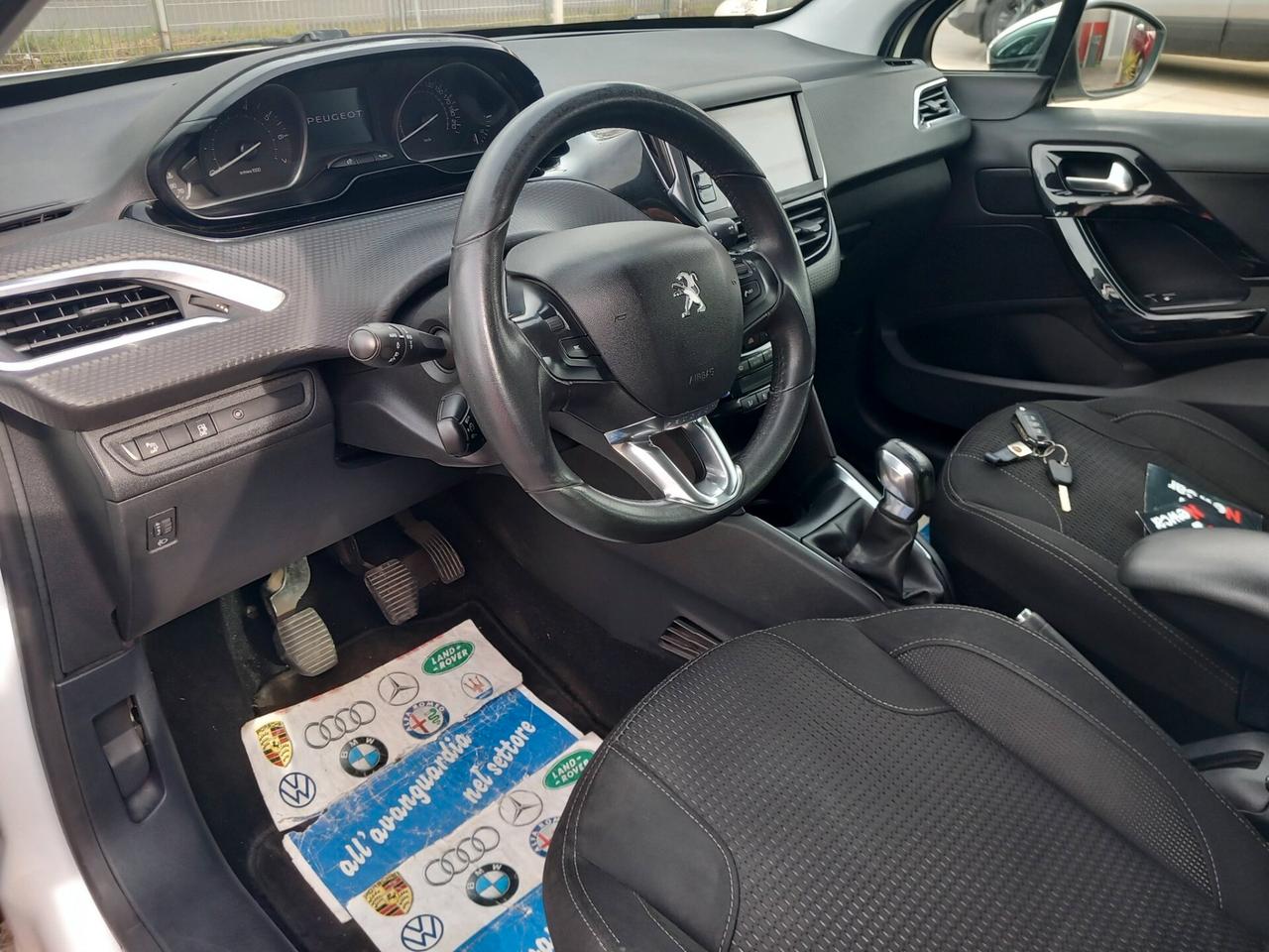 Peugeot 208 PureTech 82 5p. GPL Allure FULL OPTIONAL TENUTA PARI AL NUOVO NAVI SENSORI XENO LED