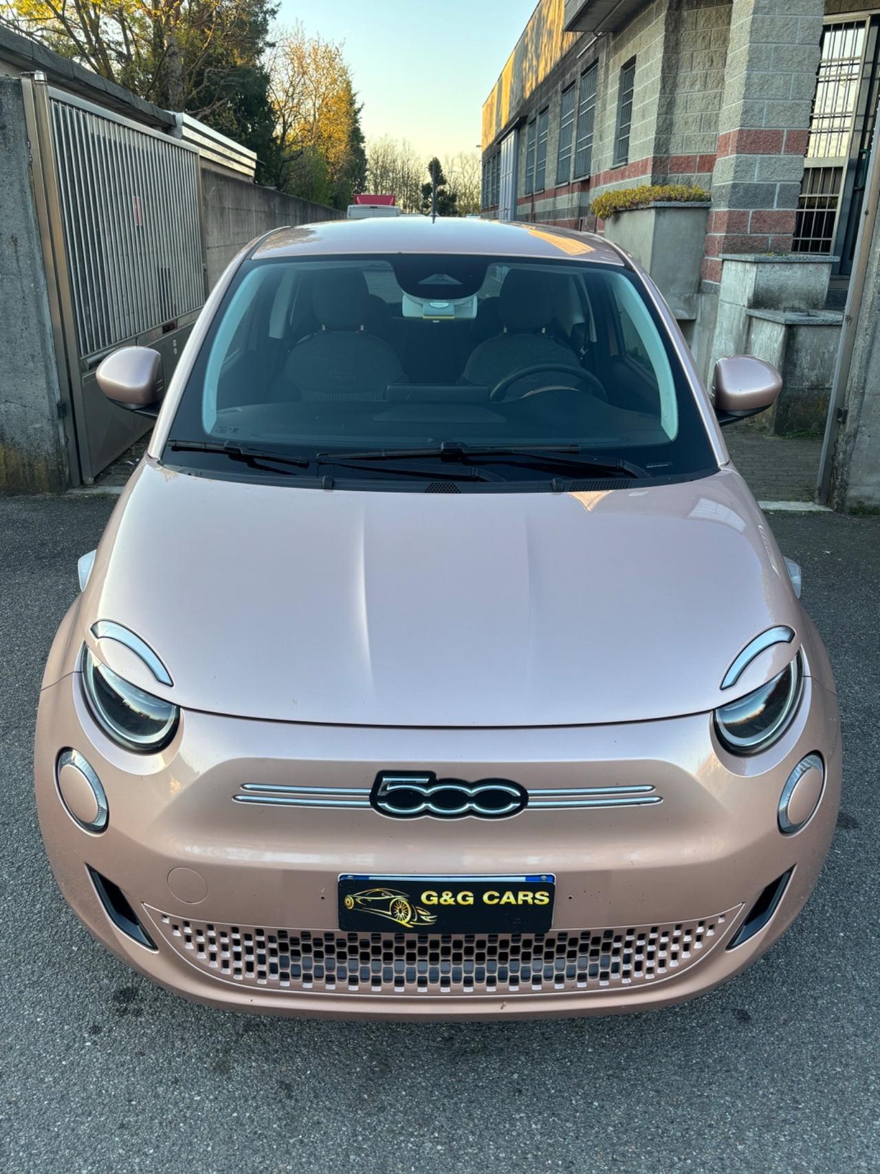 Fiat 500 500e 3+1 42 kWh Icon km 260 a piena carica