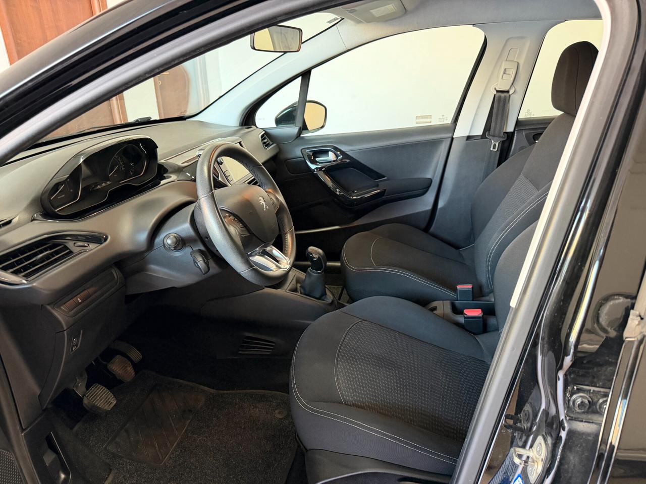 Peugeot 208 BlueHDi 75 5 porte Allure OK NEOPATENTATO