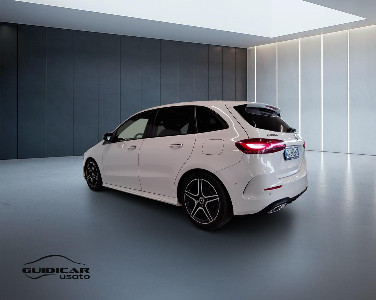 Mercedes-Benz Classe B - W247 2023 - B 180 d AMG Line Advanced Plus auto