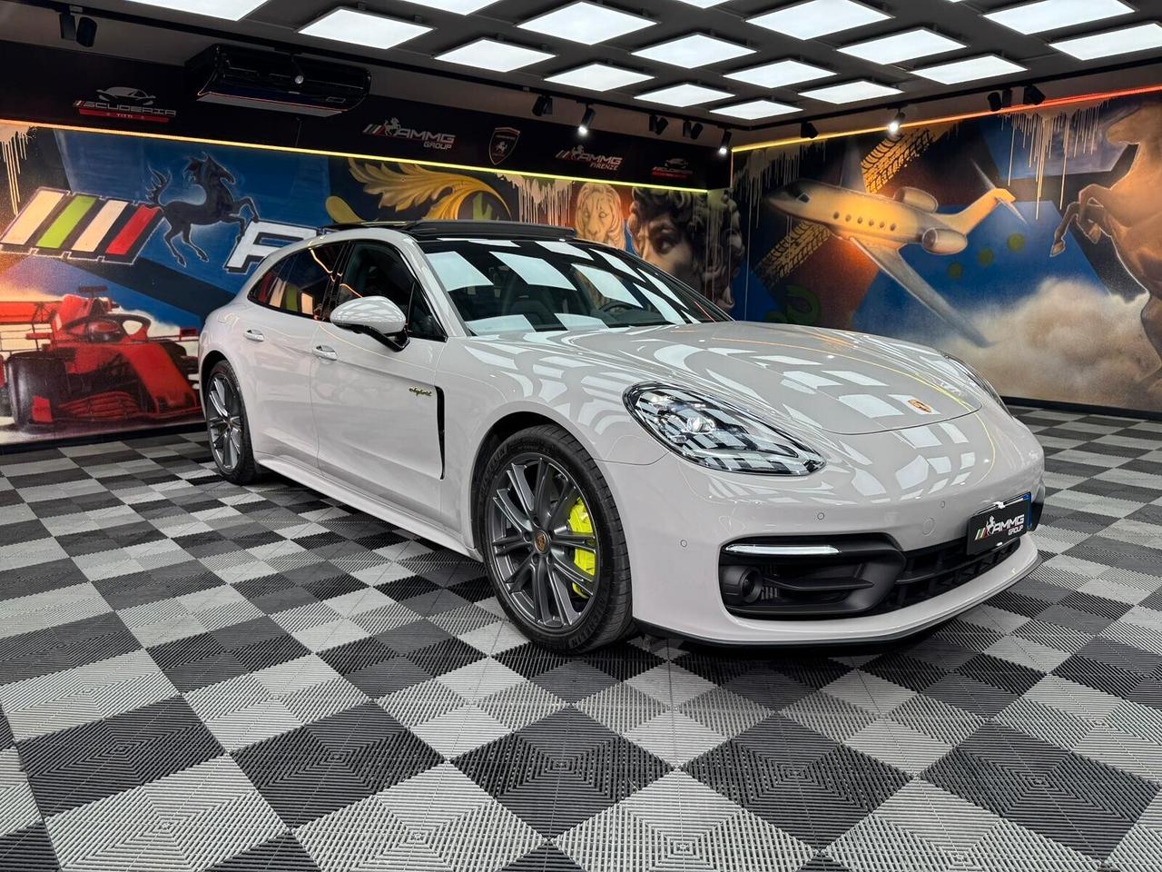 Porsche Panamera 2.9 4 E-Hybrid Sport Turismo Platinum Edition (881)