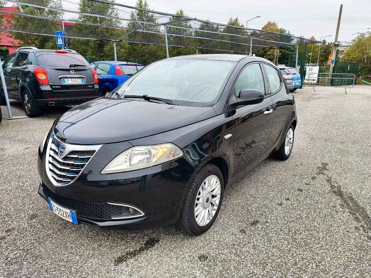 Lancia Ypsilon 1.2 69 CV 5 porte Platinum