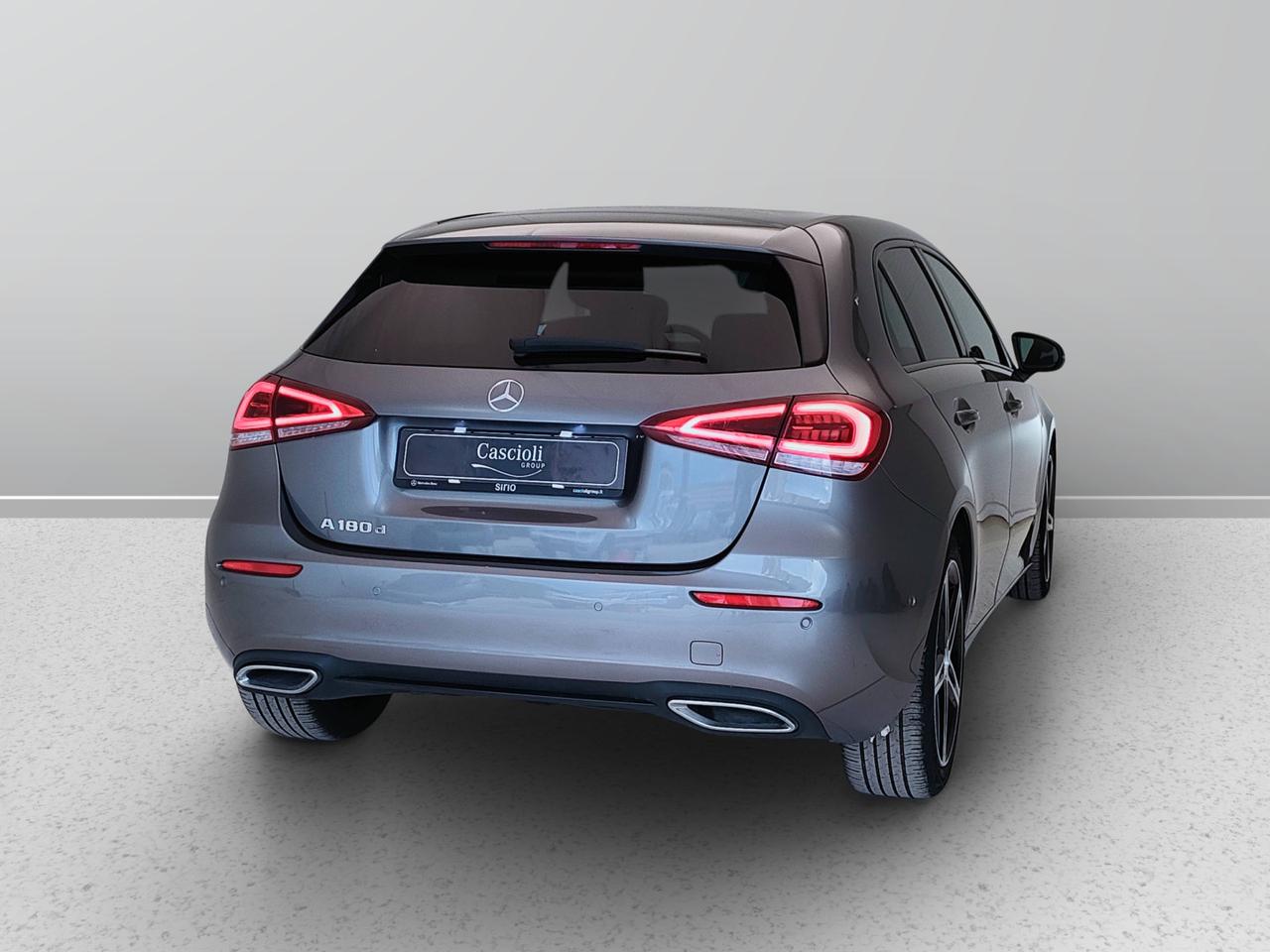 Mercedes-Benz Classe A - W177 2018 - A 180 d Sport auto