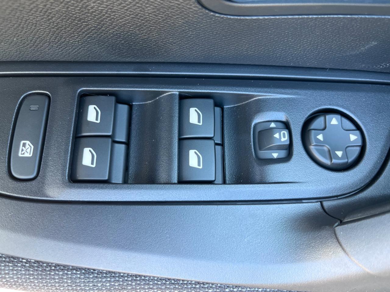 Peugeot 2008 Hybrid 110 Edition e-DCS6 Automatic Km0