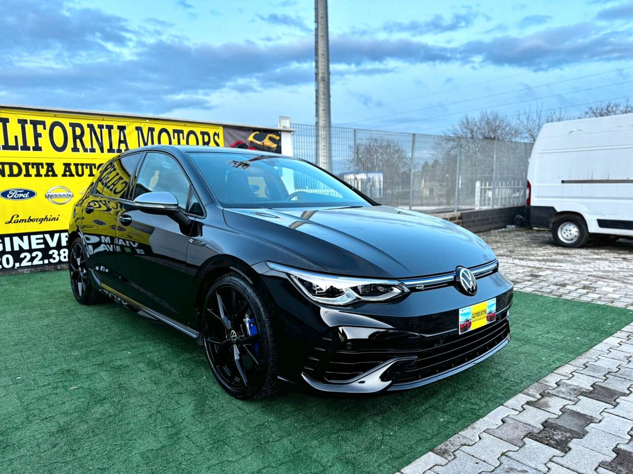 Volkswagen Golf R 2.0 TSI 320cv anno 12/2021 Scarico AKRAPOVIC Permute Finanziamenti Garanzia