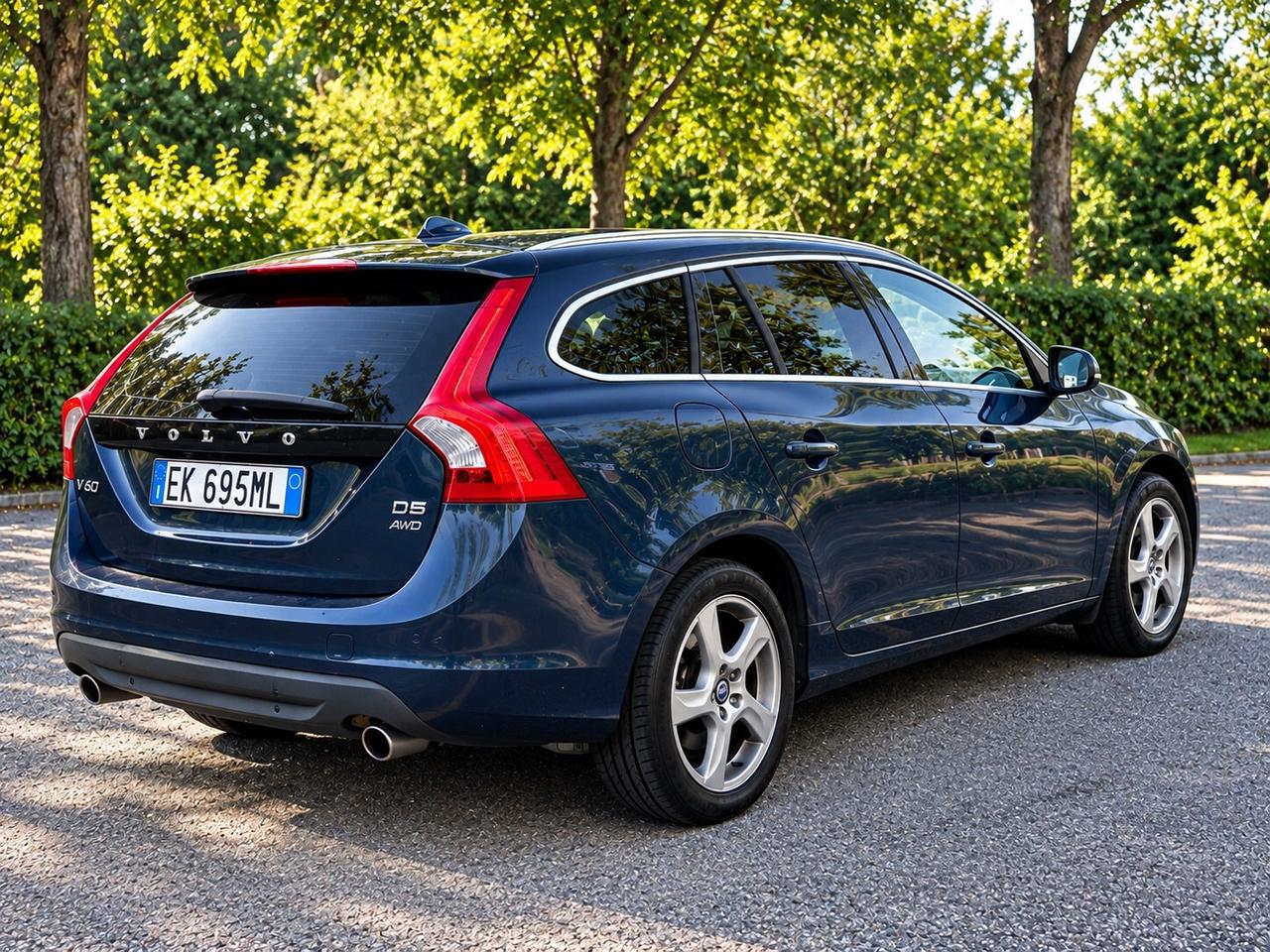 Volvo V60 D5 AWD Geartronic Summum 215 CV – Automatica 4x4 Tetto Apribile