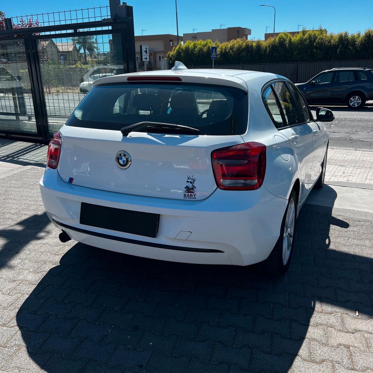 Bmw 114 114d 5p. Unique