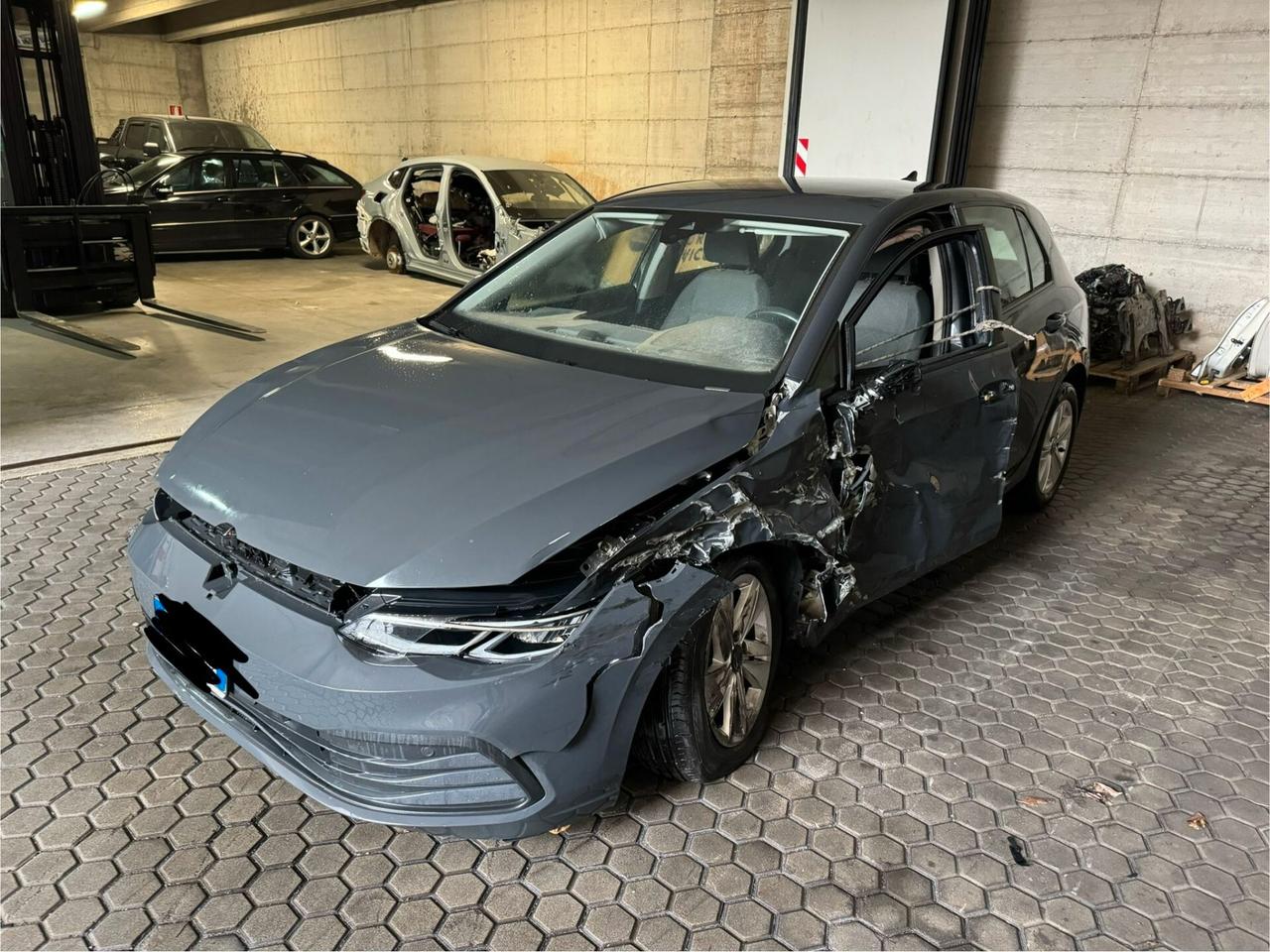 Volkswagen Golf 1.0 etsi 110cv dsg INCIDENTATA