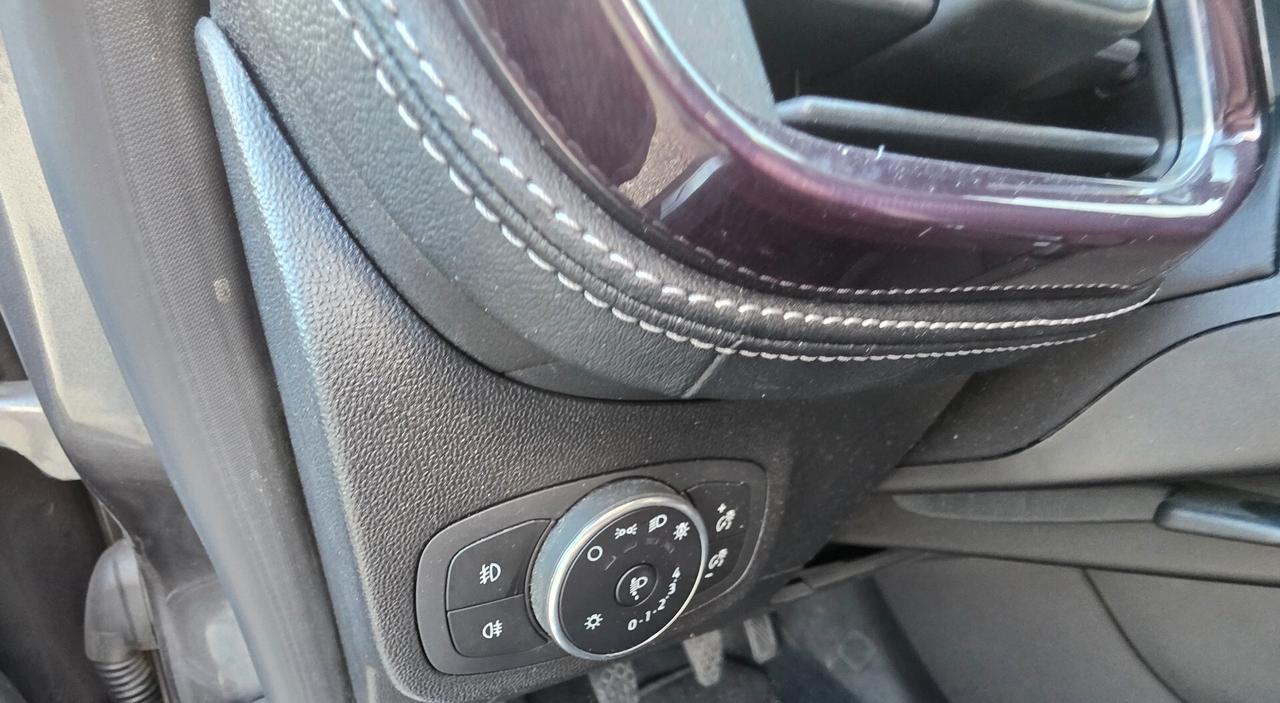 Ford Fiesta 1.0 Ecoboost 100 CV 5 porte Vignale
