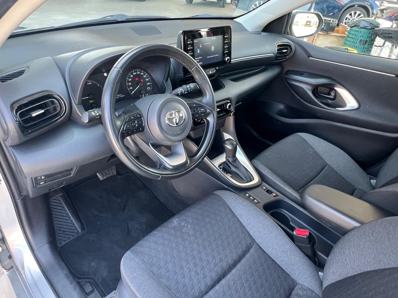 Toyota Yaris 1.5 Hybrid 5 porte Business FINANZIABILE