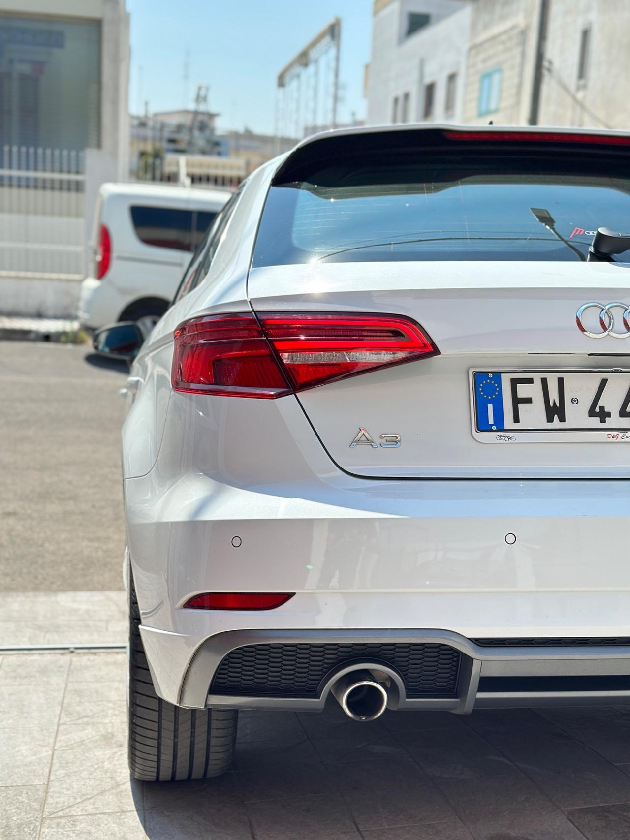 Audi A3 Admired S tronic-2019-VIRTUAL-MATRIX/18”