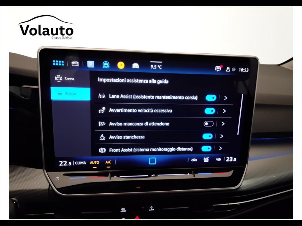 VOLKSWAGEN Golf VIII 2024 - Golf 2.0 tdi Style 150cv dsg