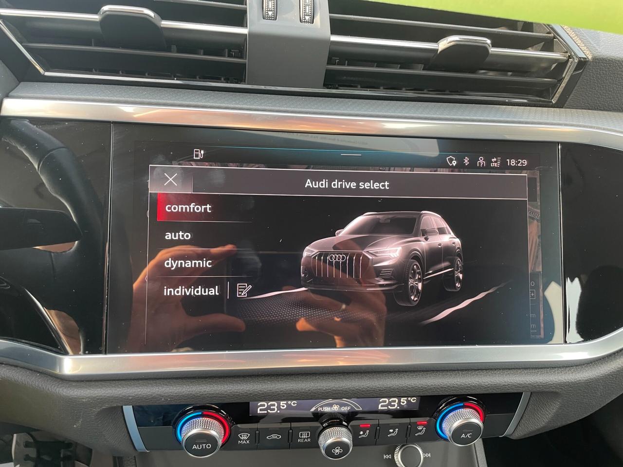 Audi Q3 45 TFSI e S tronic Business PREZZO REALE