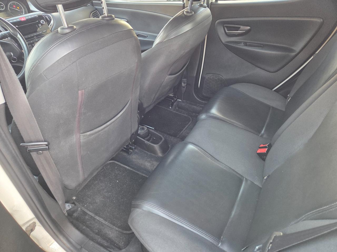 Lancia Ypsilon 1.3 MJT 16V 5 porte neopatentati