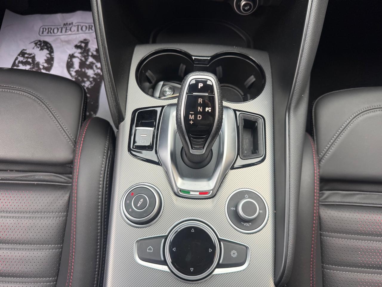 Alfa Romeo Giulia 2.2 Turbodiesel 210 CV AT8 AWD Q4 Tributo Italiano