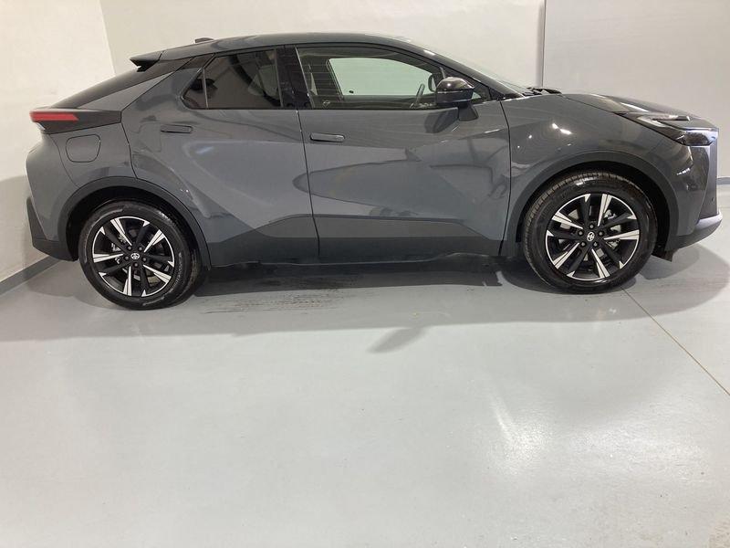 Toyota C-HR Plug-in Hybrid 220 Trend