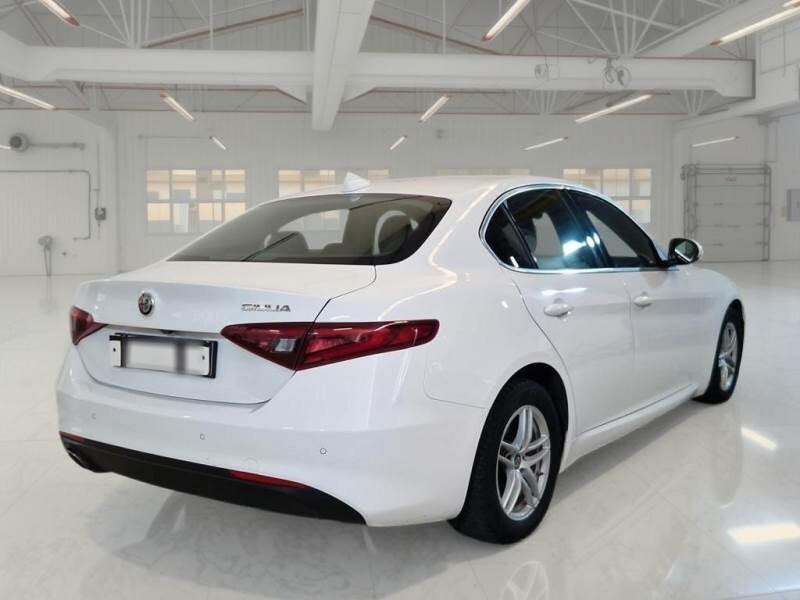 Alfa Romeo Giulia 2.2 Td 160 CV AT8 Business