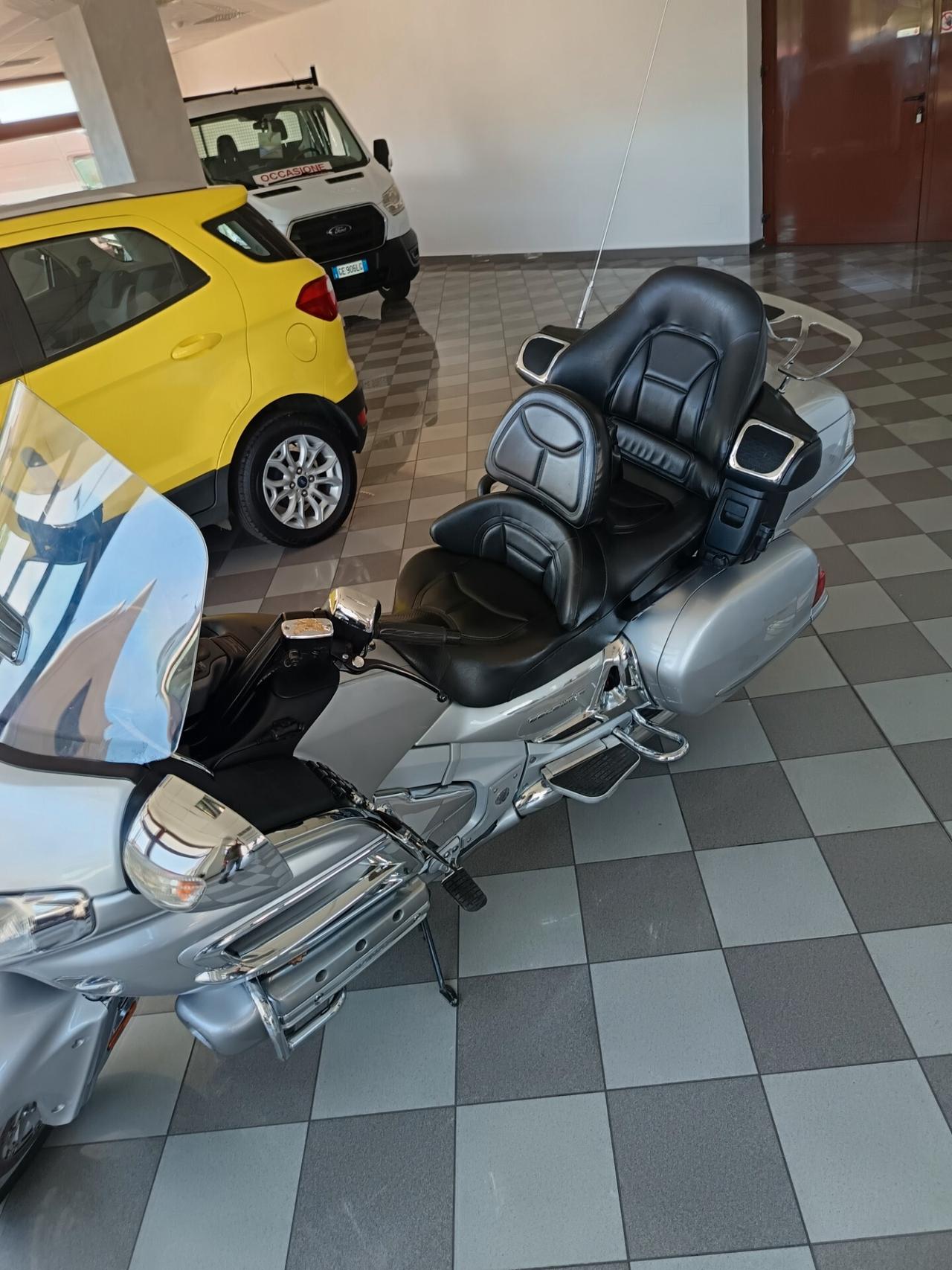 Honda GL 1800 GOLDWING GL 1800