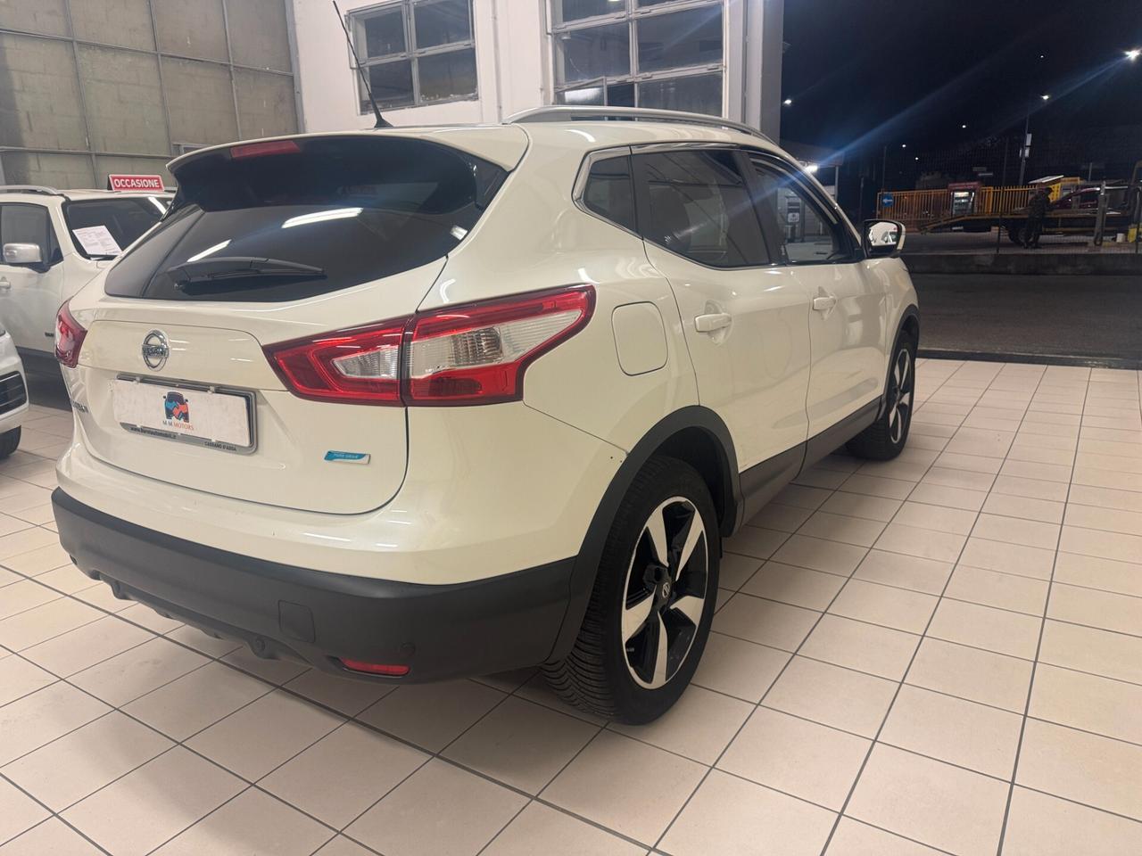 NISSAN Qashqai 1.5 dCi N-Connecta