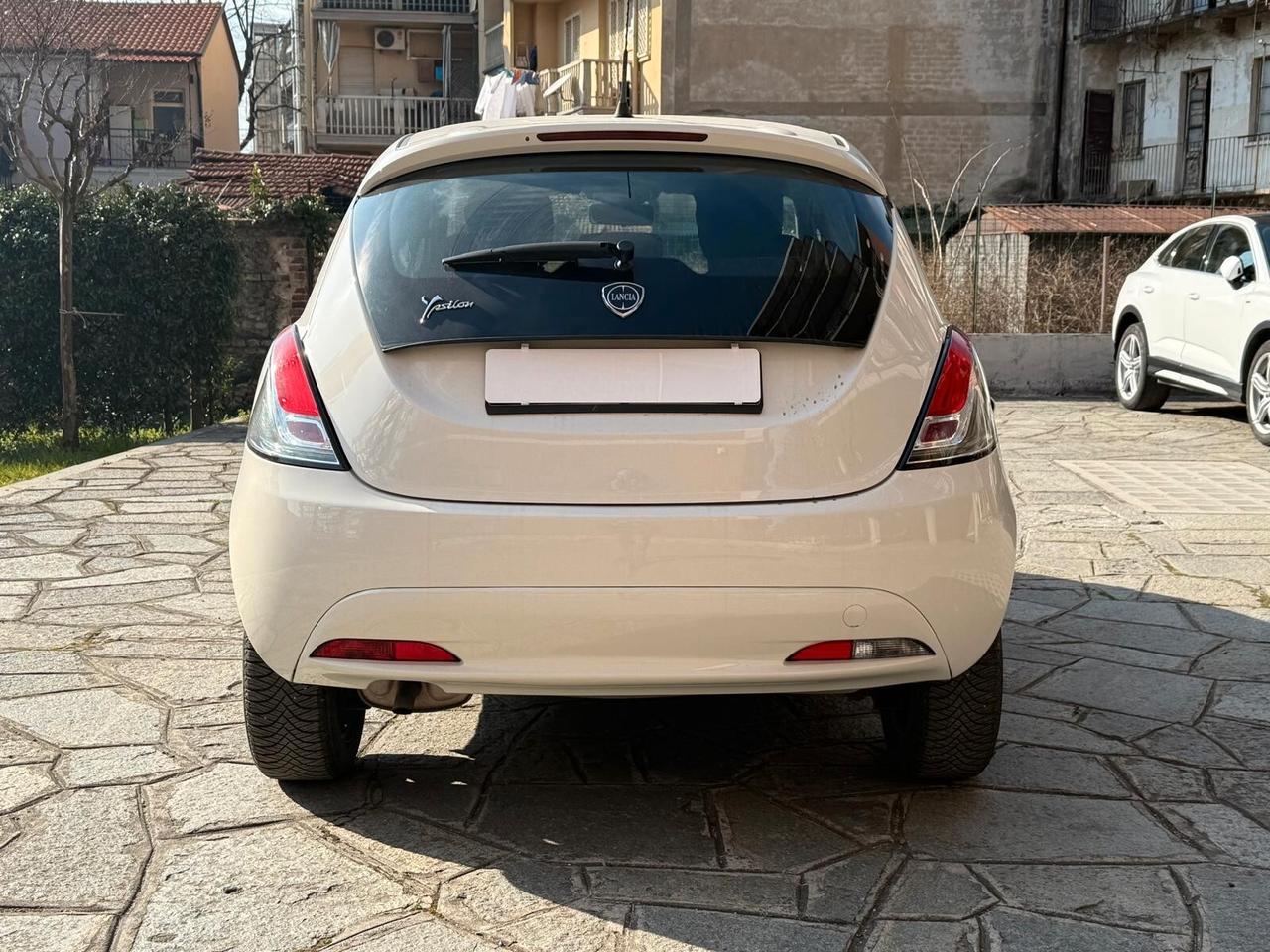 Lancia Ypsilon 1.2 69 CV 5 porte GPL Ecochic Silver