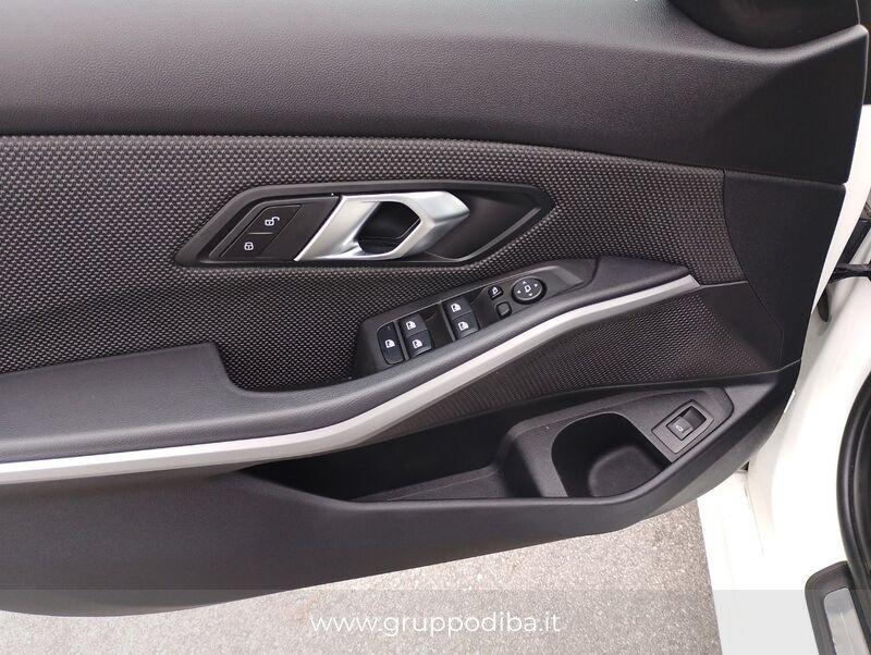 BMW Serie 3 G21 2022 Touring 318d Touring mhev 48V auto