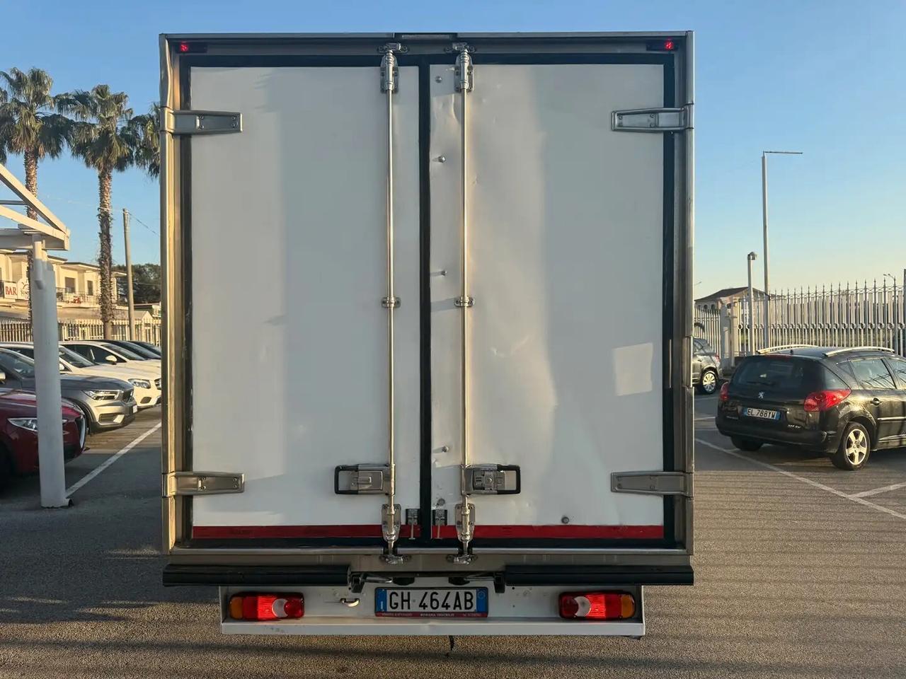 Renault Master 35Q. 145cv FRCX-20 CON GANCIERA A TRE VIE