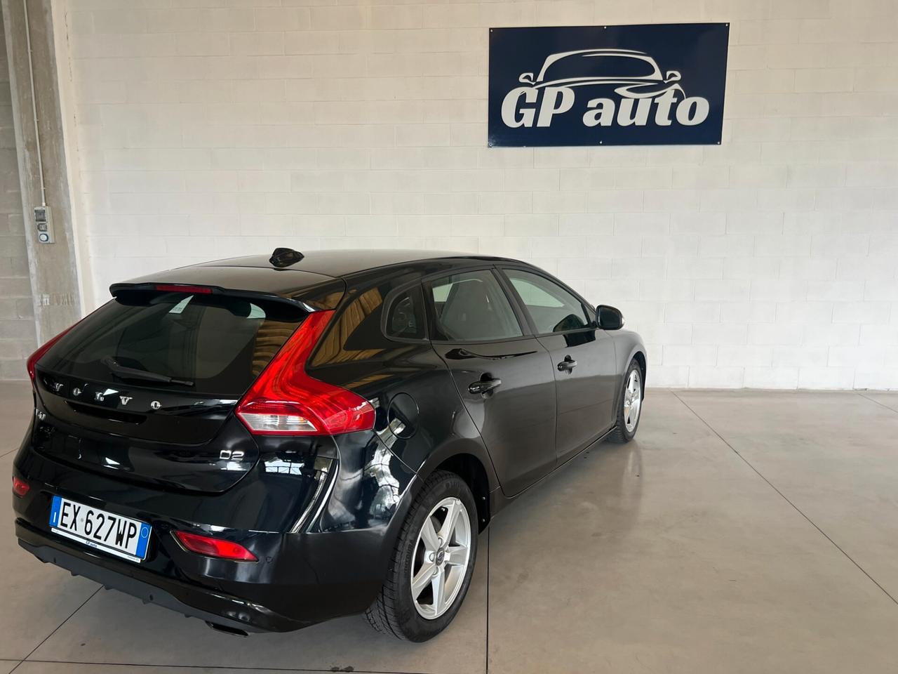 Volvo V40 solo 84.337 km unico proprietario ok neopatentati