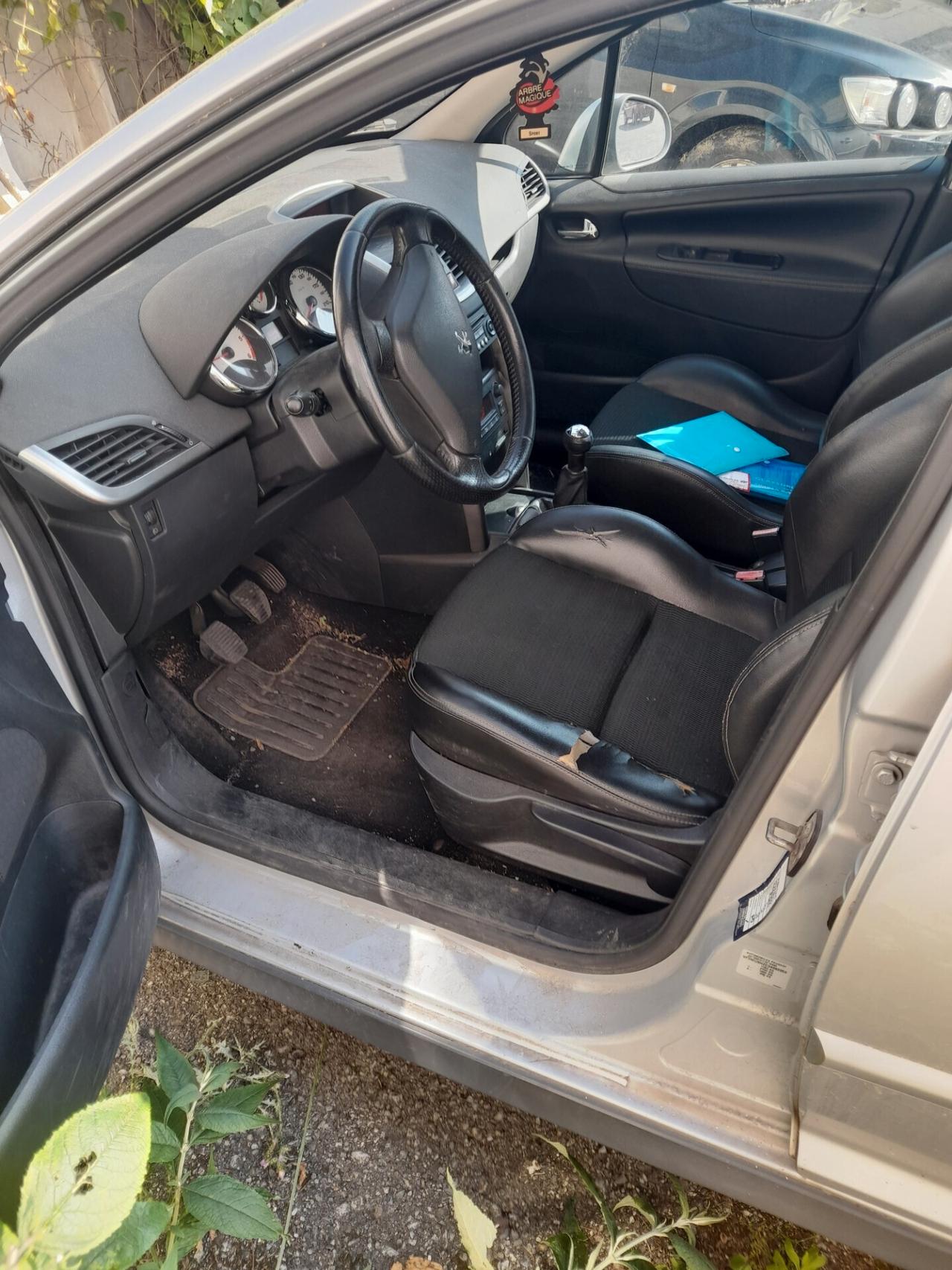 Peugeot 207 1.6 HDi 90CV SW ONE Line radiata