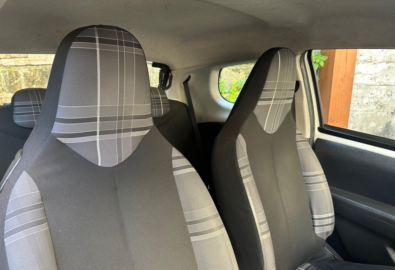 Peugeot 108 VTi 68 3 porte RATE/FINANZIAMENTI