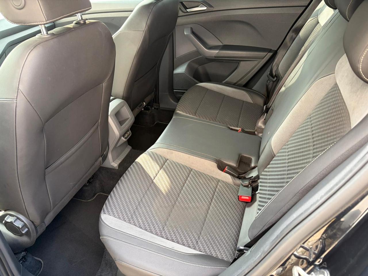 Volkswagen T-Cross 1.0 TSI 115 CV R-LINE BMT*EURO6*NEOPATENTATI