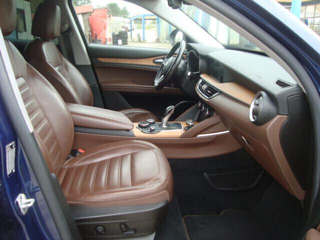 Alfa Romeo Stelvio 2.2 Turbodiesel 210 CV AT8 Q4 Executive