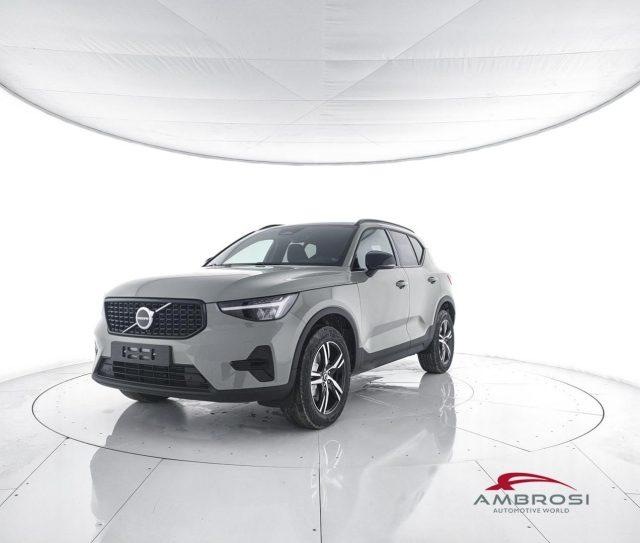 VOLVO XC40 B3 Mild hybrid Benzina Plus Dark