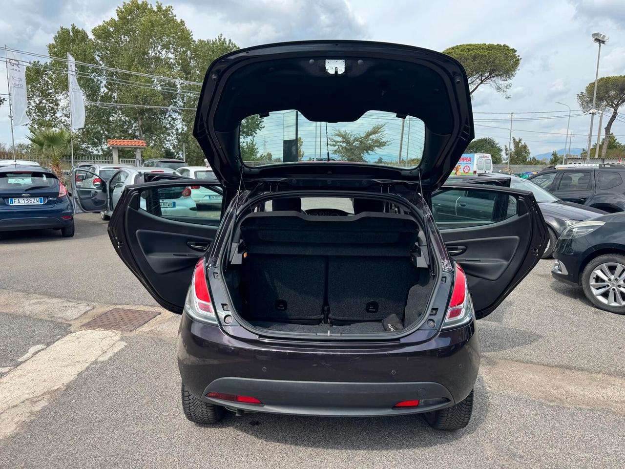Lancia Ypsilon 1.2 BENZ ELEFANTINO 2013