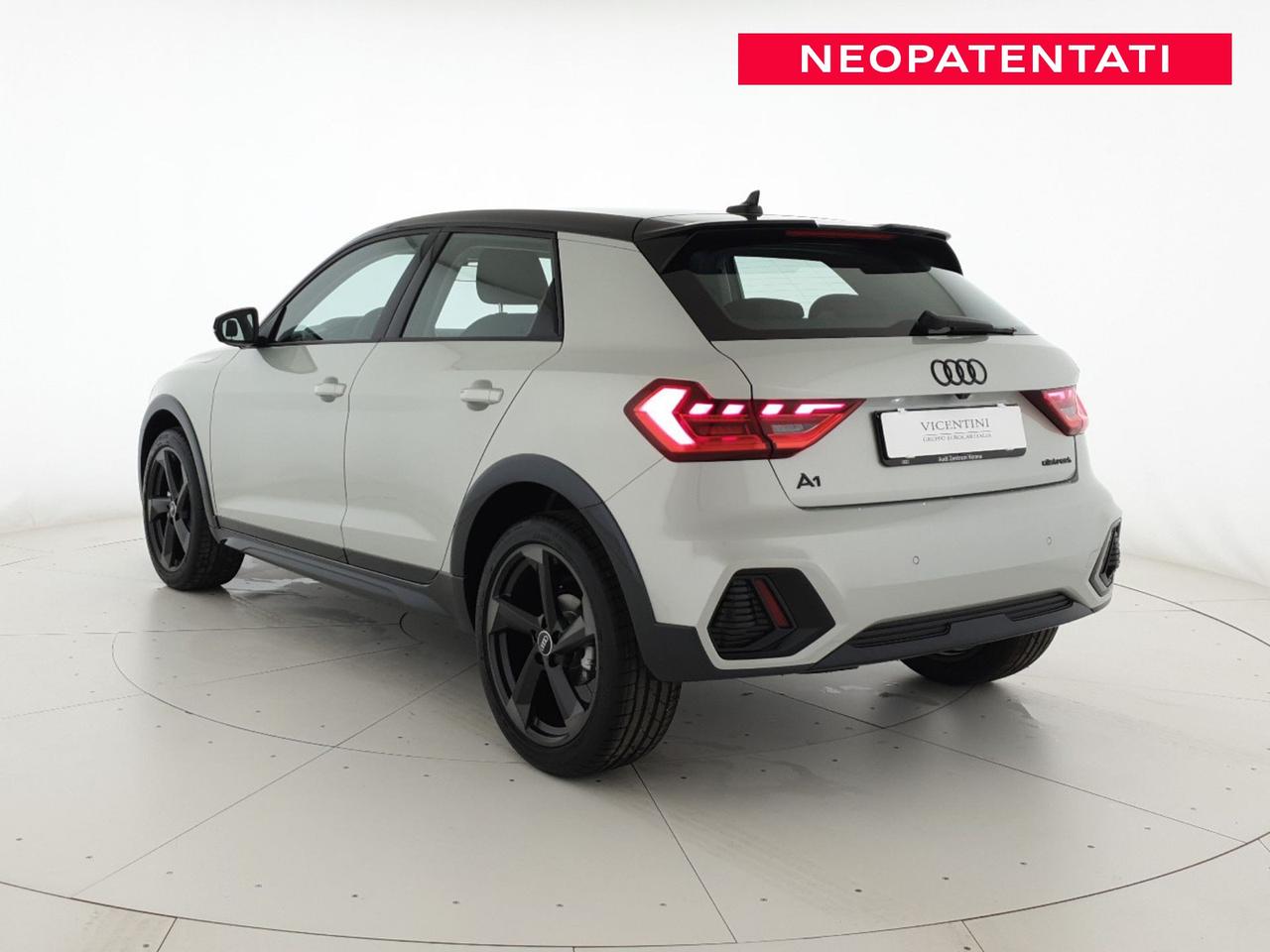 Allstreet 30TFSI 116CV S tronic Identity Contrast