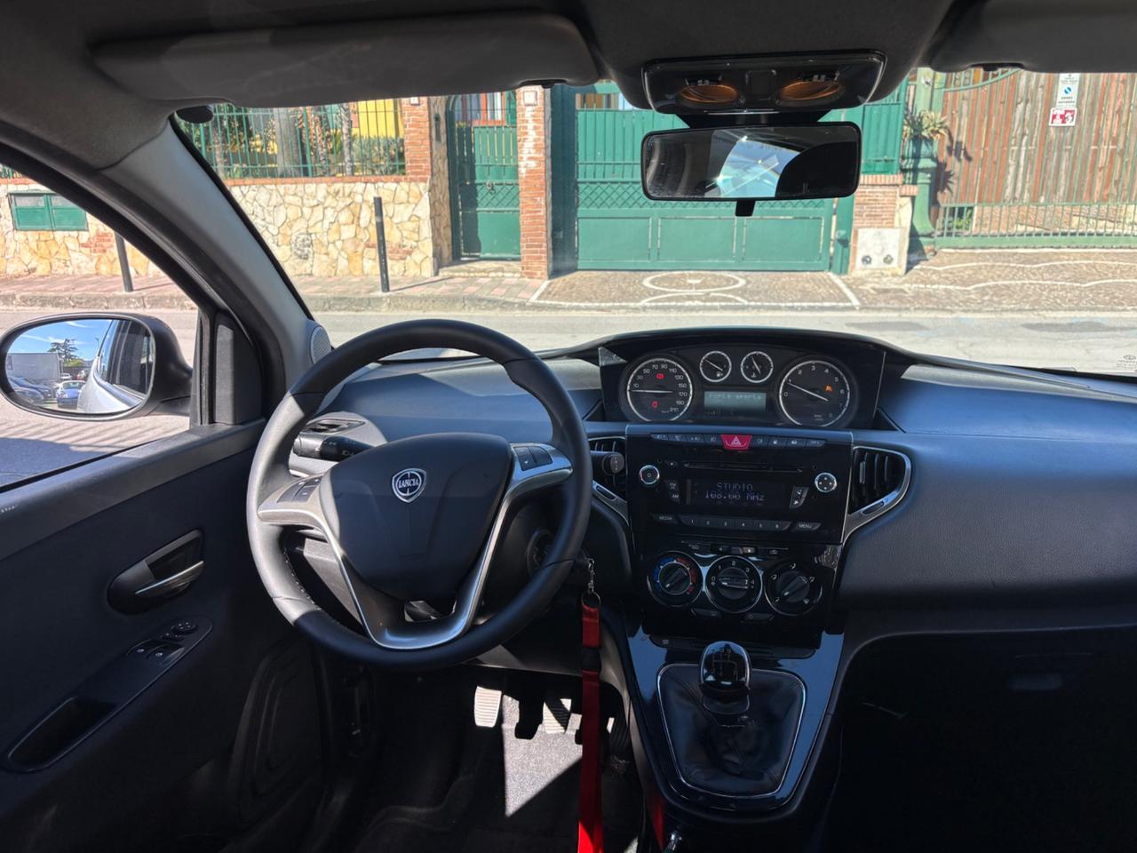 Lancia Ypsilon 0.9 TwinAir 85 CV 5 porte S&S Gold