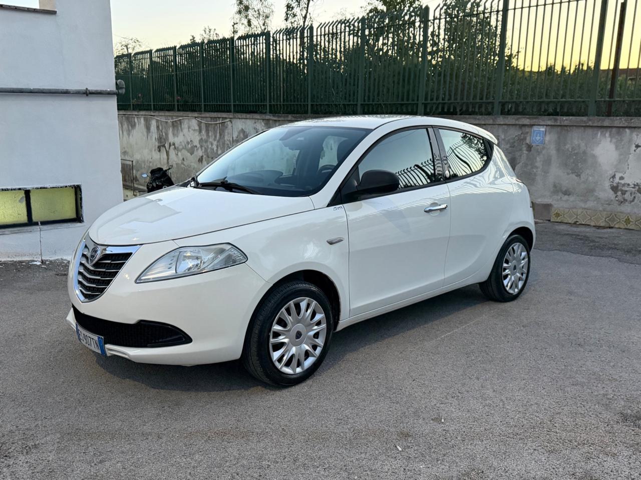 Lancia Ypsilon ECOCHIC