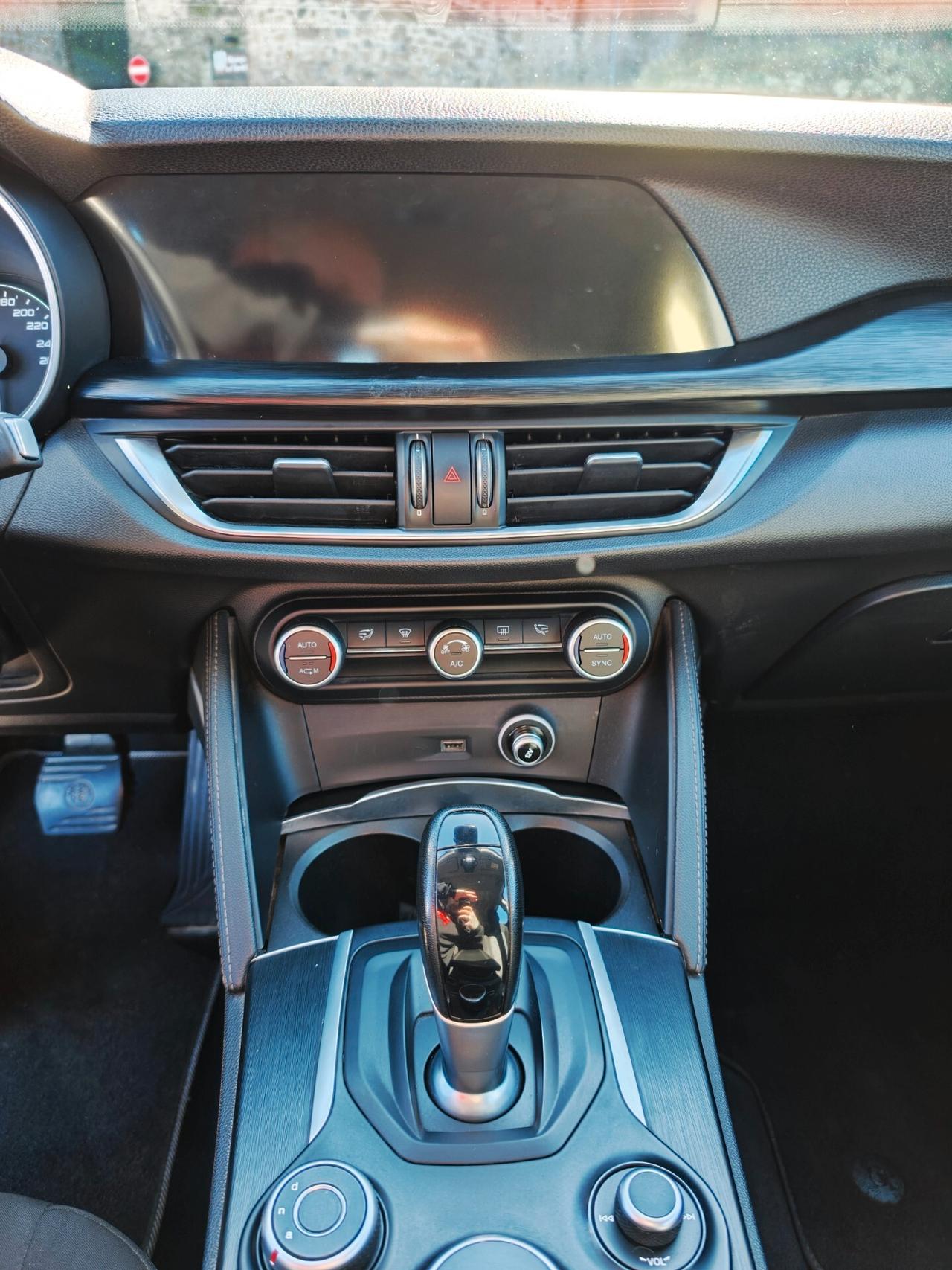 Alfa Romeo Stelvio 2.2 180 CV AT8 Business