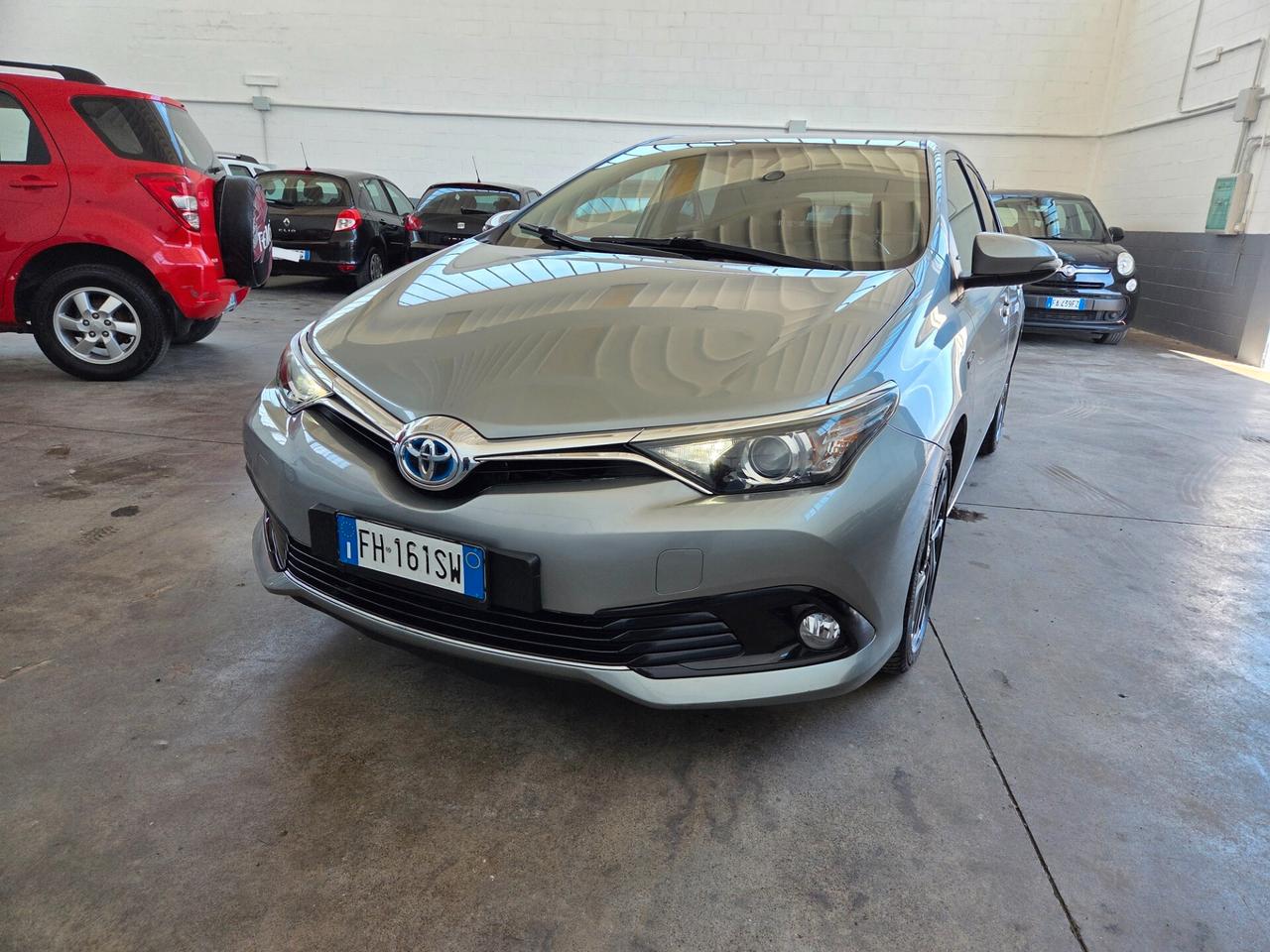 Toyota Auris 1.8 Hybrid Lounge